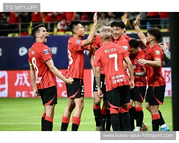 成都蓉城拜合拉木速度拉满，反击中推射穿裆命中