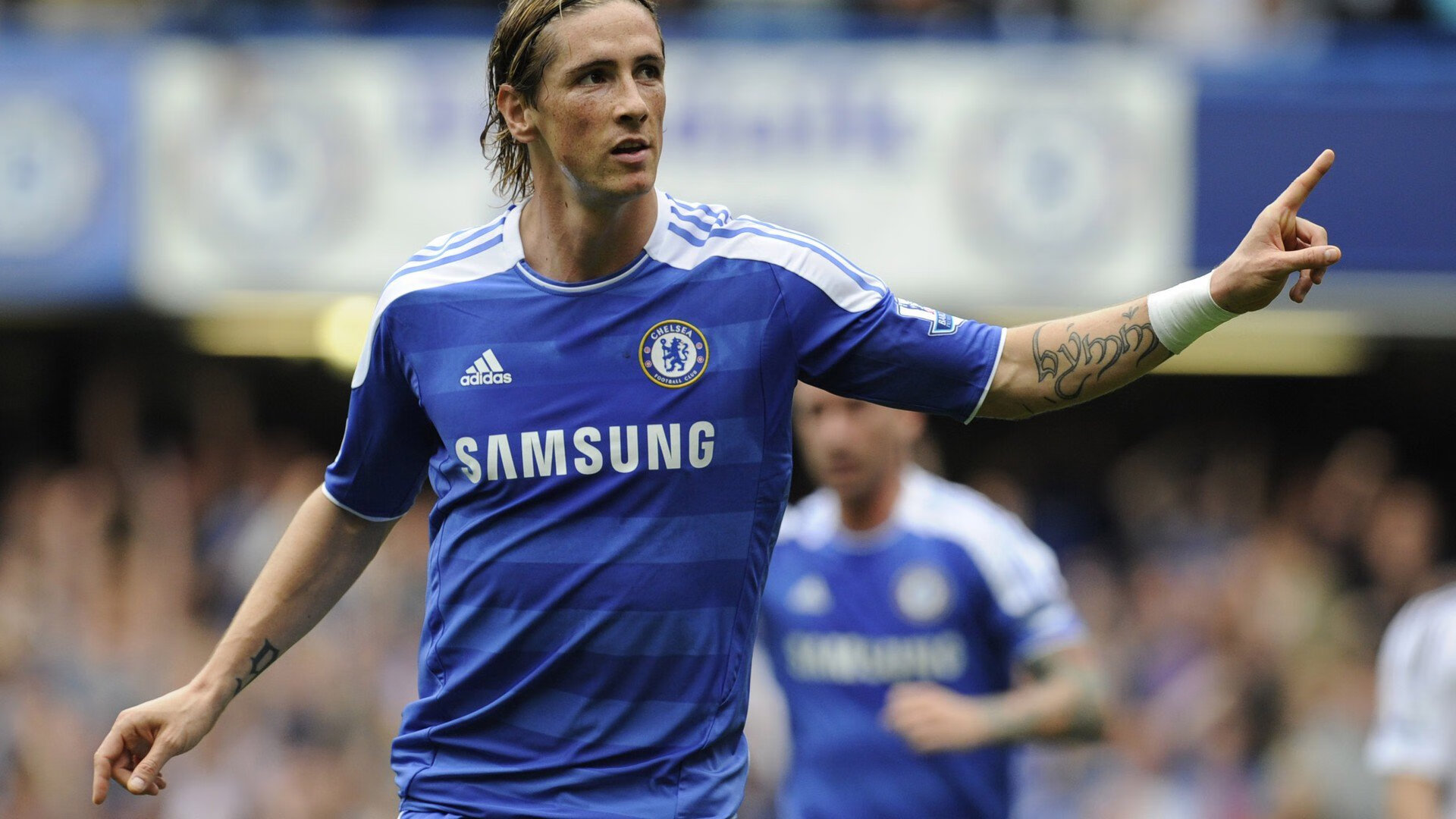 世界杯亚洲区预选赛 国足主场大胜重燃晋级希望